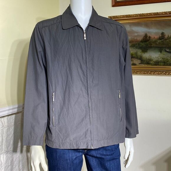 Qiaoli Light Zippered Windbreaker Jacket - Picture 2 of 10